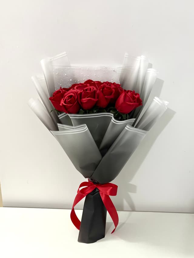 Noir Luxe Bouquet
