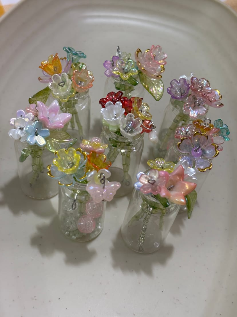 Mini Beaded Flower Jar - Image 2