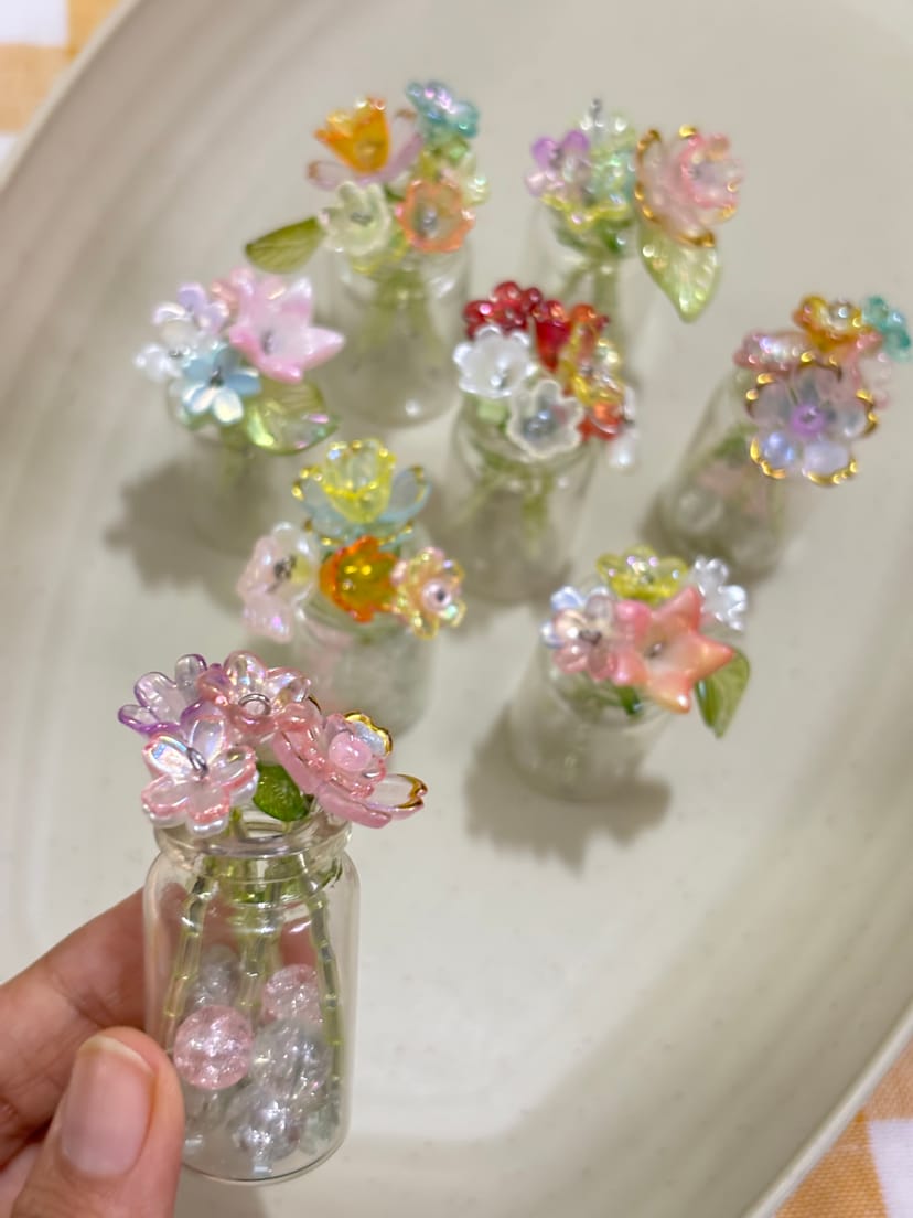 Mini Beaded Flower Jar - Image 4