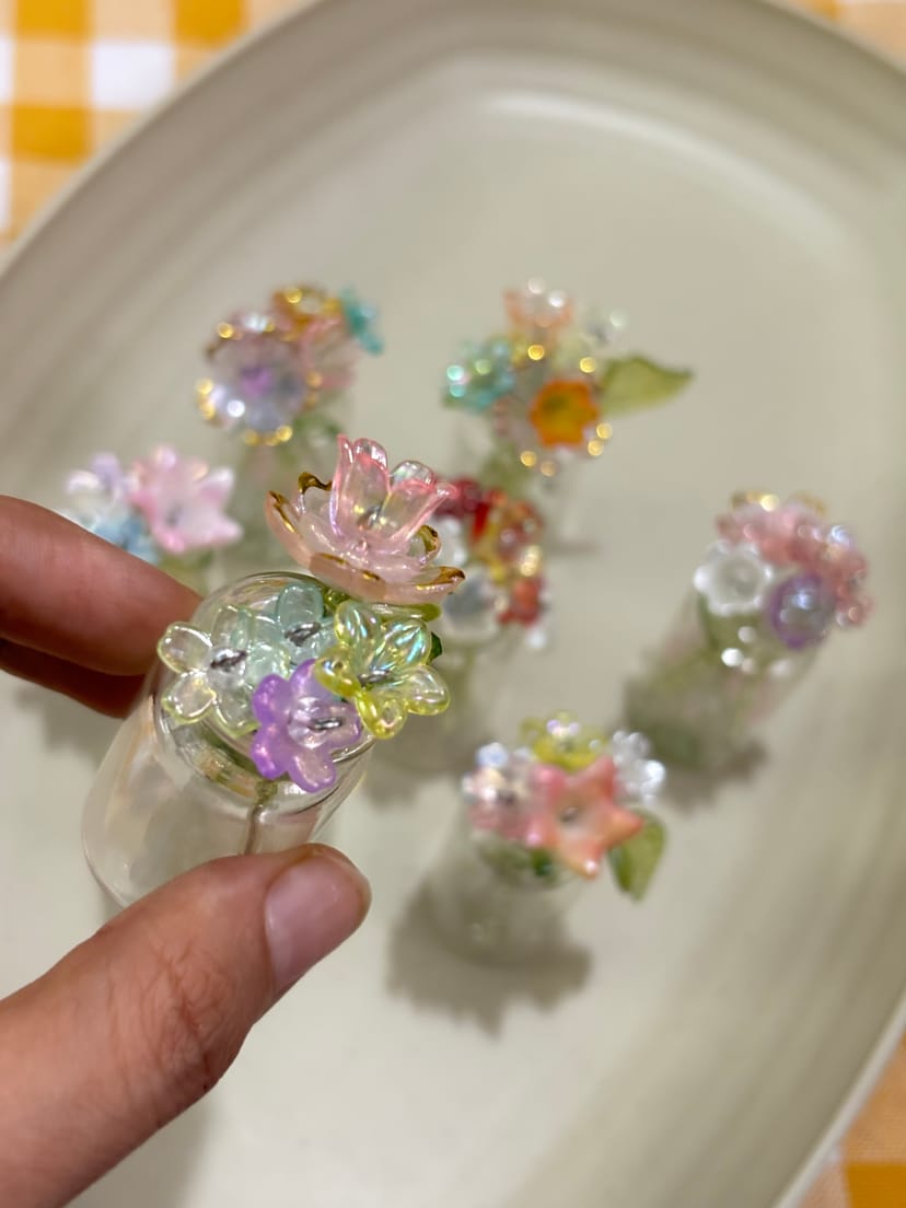 Mini Beaded Flower Jar - Image 7
